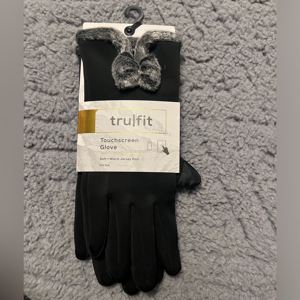 NWT- Tru Fit Gloves with faux fur detail